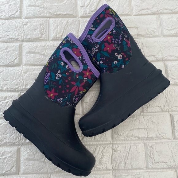 Bogs Kids Neo-classic Multi Colored Boots Size 5 youth - Picture 1 of 6